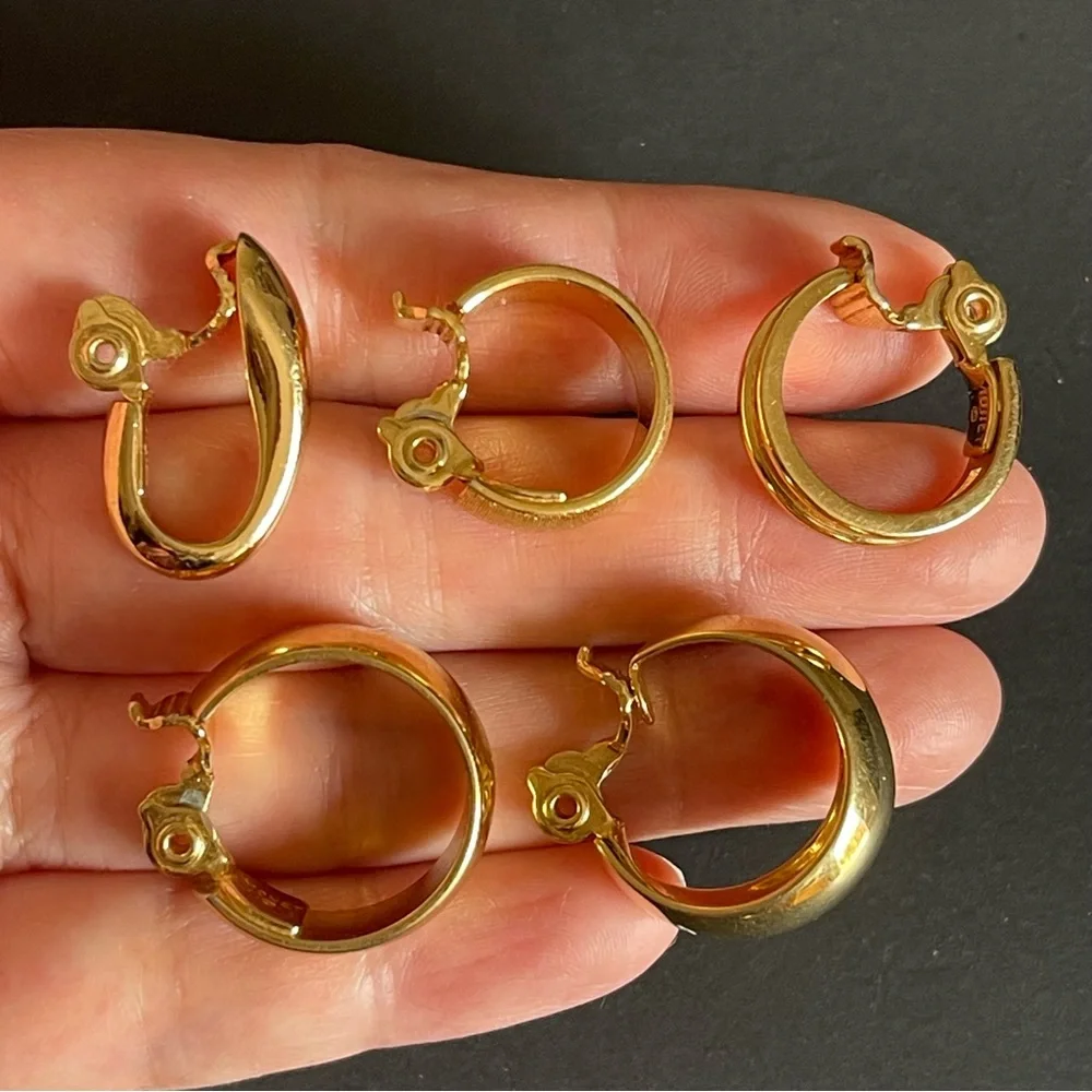 Vintage Monet 5 single + one pair clip on earrings_3